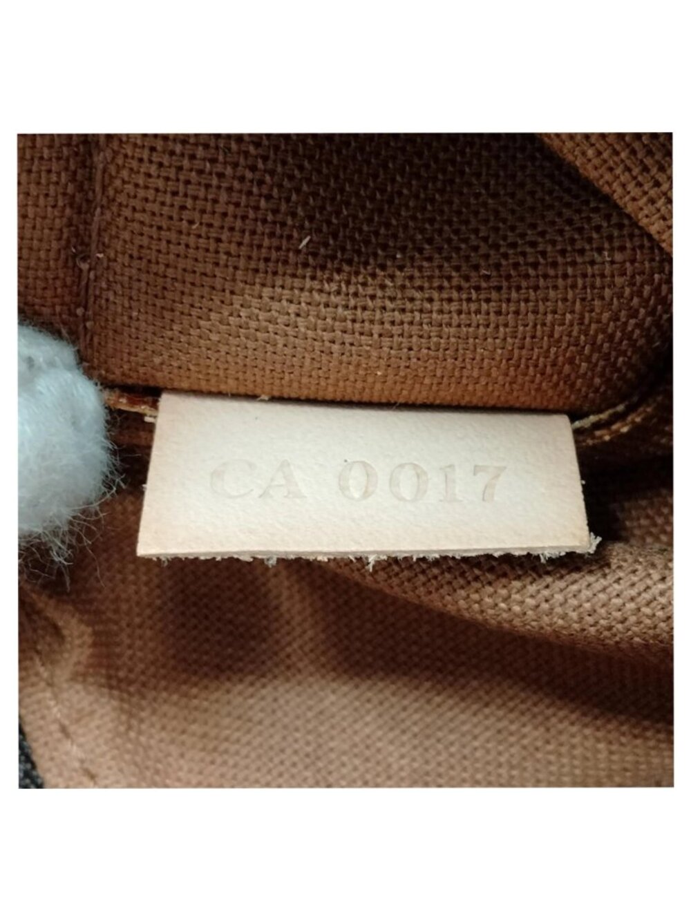 Authentic Louis Vuitton Monogram Pochette Bosphore Shoulder Bag - Picture 16 of 16